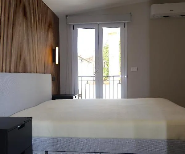 شقة Luxurious Big Town House - Large Terrace - Historical Centre - High Quality - Fully Equipped - Renovated أولبيا