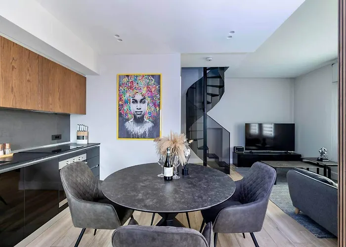 Luxurious Big Town House - Large Terrace - Historical Centre - High Quality - Fully Equipped - Renovated أولبيا