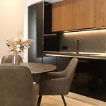 شقة Terme House Renovated 2br Townhouse With Terrace, Historic Centre