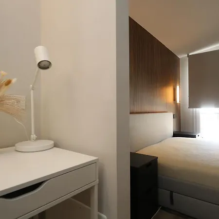 Terme House Renovated 2br Townhouse With Terrace, Historic Centre オルビア