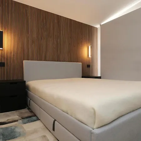 Terme House Renovated 2br Townhouse With Terrace, Historic Centre *