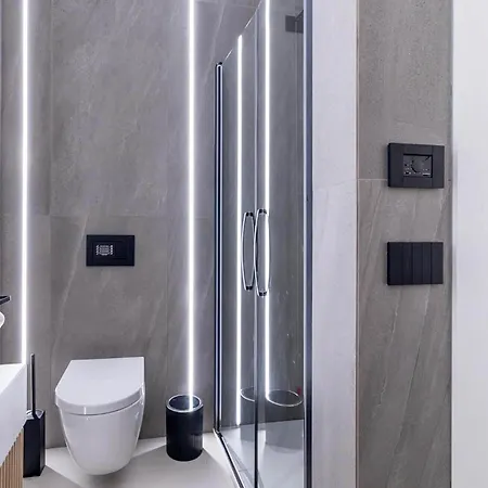 Terme House Renovated 2br Townhouse With Terrace, Historic Centre アパート オルビア