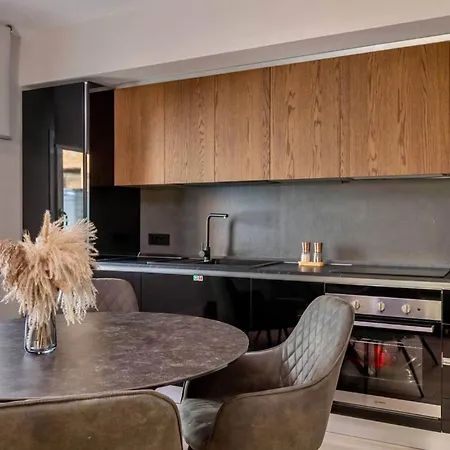 Terme House Renovated 2br Townhouse With Terrace, Historic Centre