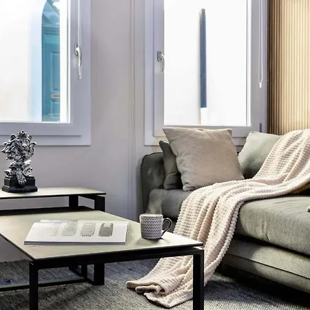 Terme House Renovated 2br Townhouse With Terrace, Historic Centre アパート オルビア