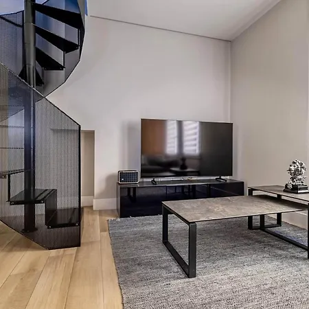 Terme House Renovated 2br Townhouse With Terrace, Historic Centre オルビア
