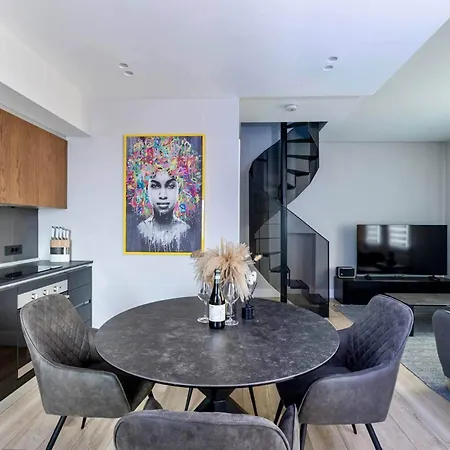 Terme House Renovated 2br Townhouse With Terrace, Historic Centre オルビア